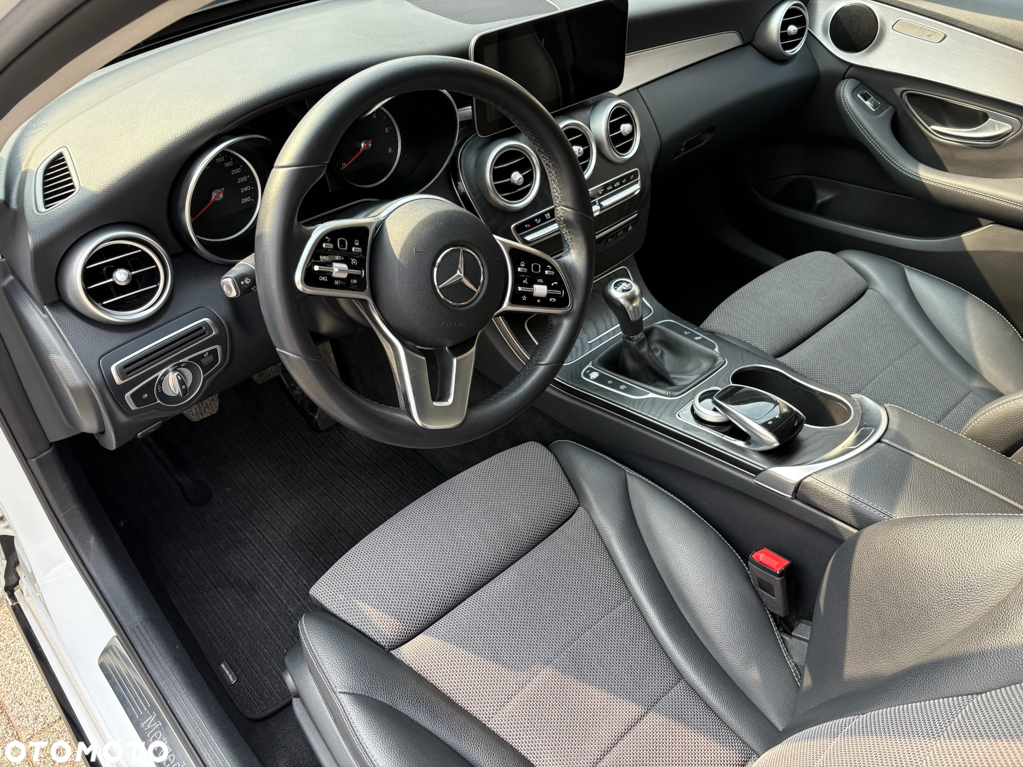 Mercedes-Benz Klasa C 200 d T 9G-TRONIC Avantgarde - 10