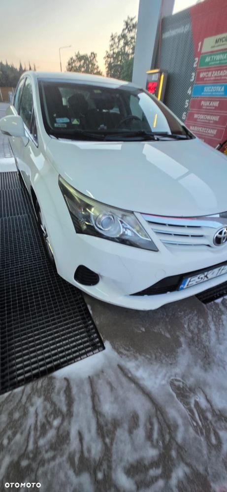 Toyota Avensis 2.0 D-4D Luna - 4