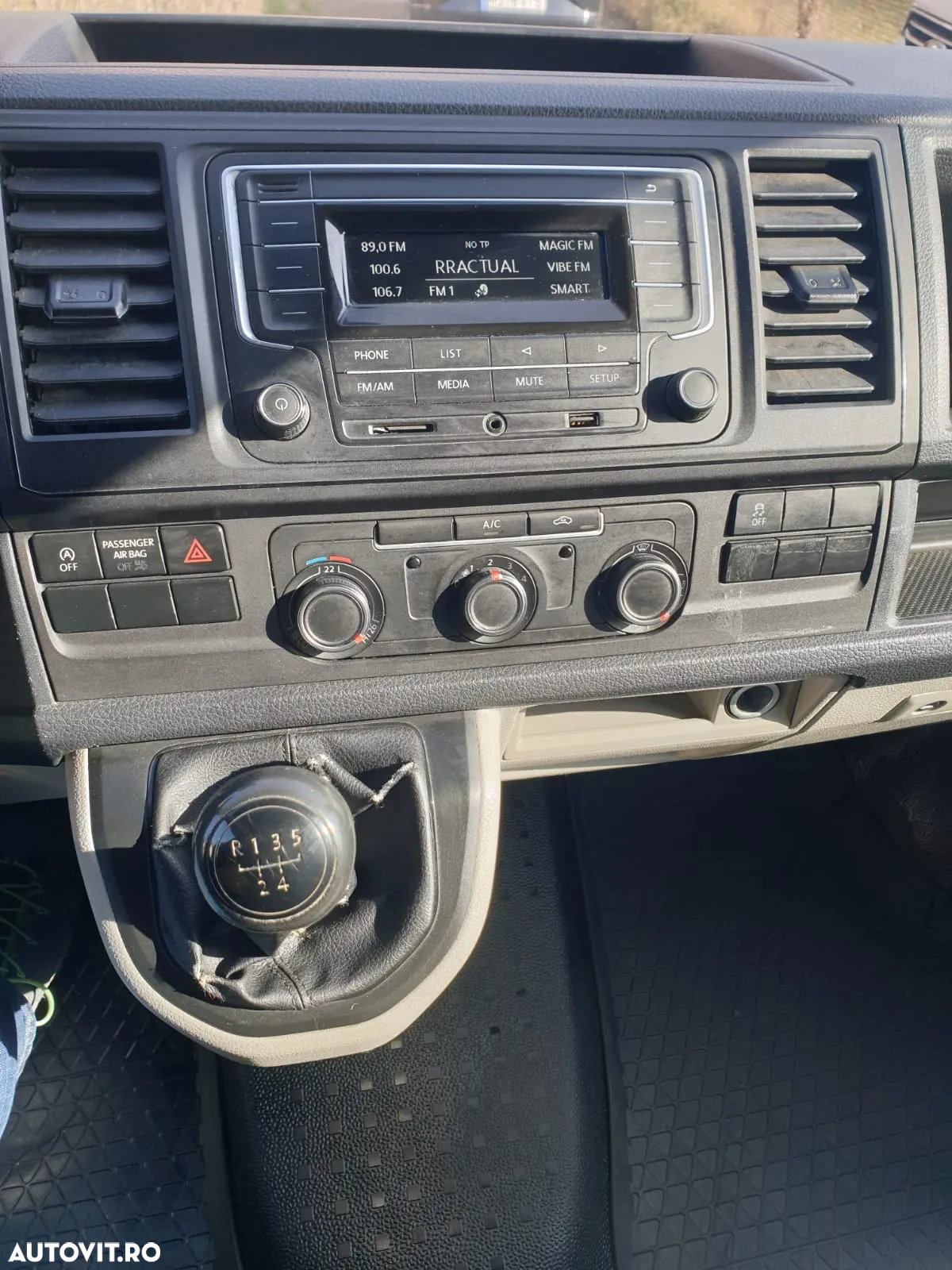 Volkswagen Transporter Kombi T6 2.0 TDI 75 kW LR - 24