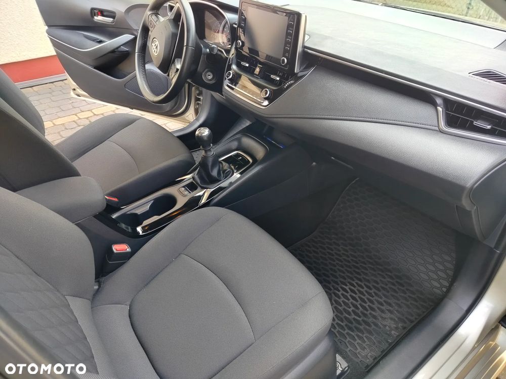 Toyota Corolla 1.5 Comfort - 10