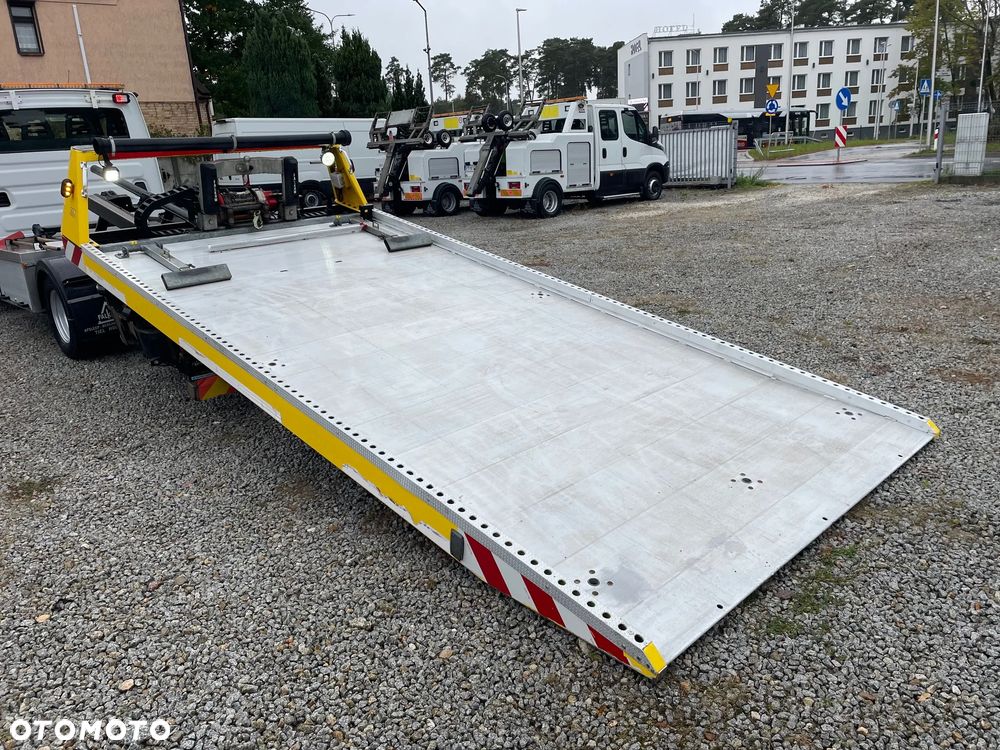 Iveco Daily 70C18 Pomoc drogowa Laweta 2017r - 10