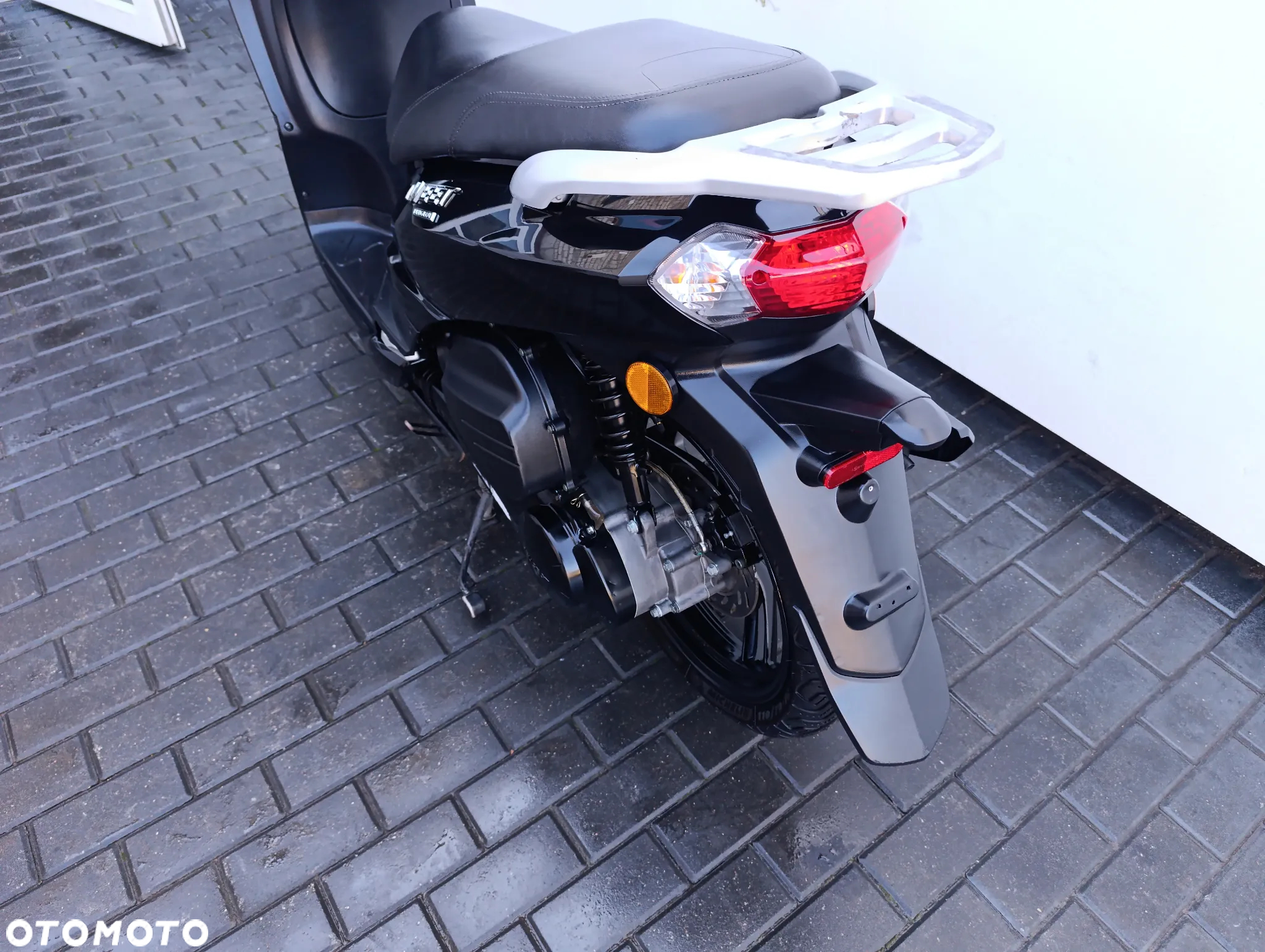 Peugeot Tweet - 16
