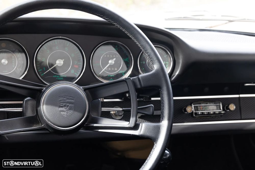 Porsche 911 Série F - 26