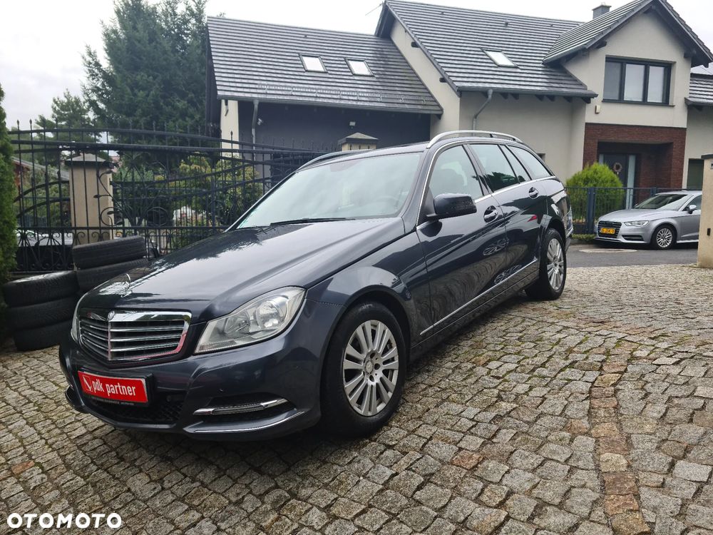 Mercedes-Benz Klasa C 180 CGI BlueEff Elegance - 11