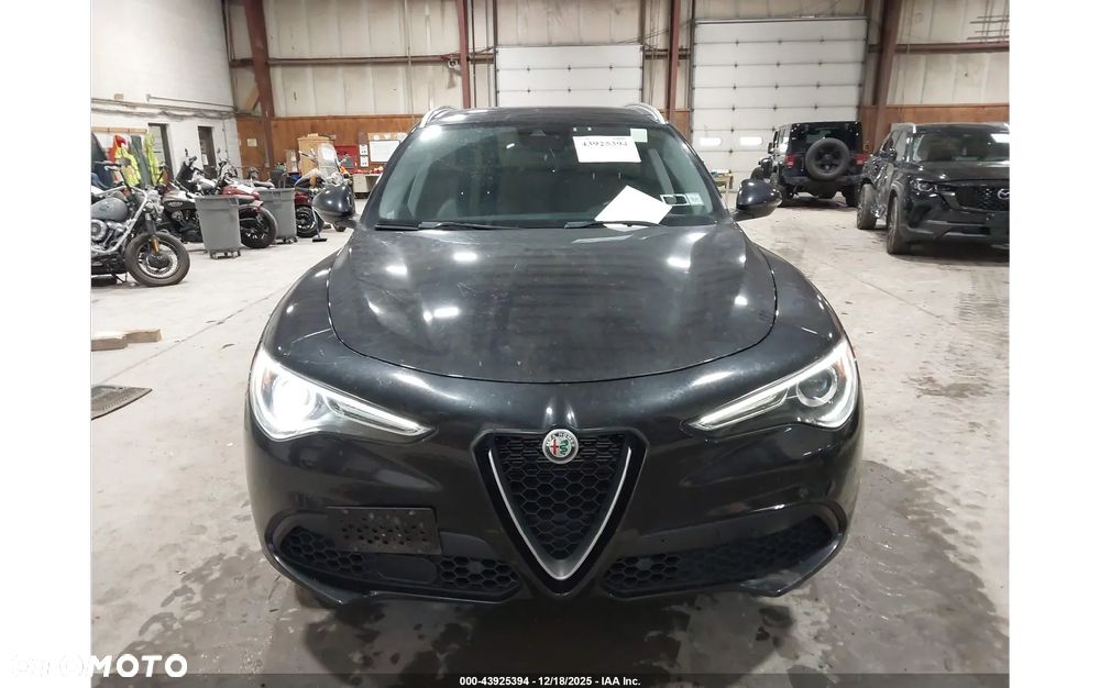 Alfa Romeo Stelvio - 9