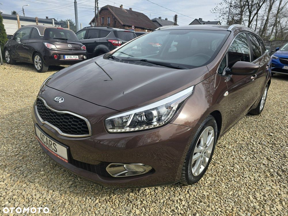 Kia Ceed - 28