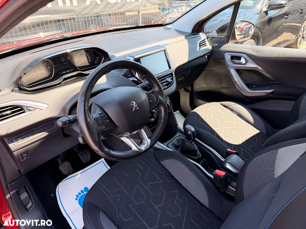 Peugeot 2008 1.2 L PureTech Active - 3