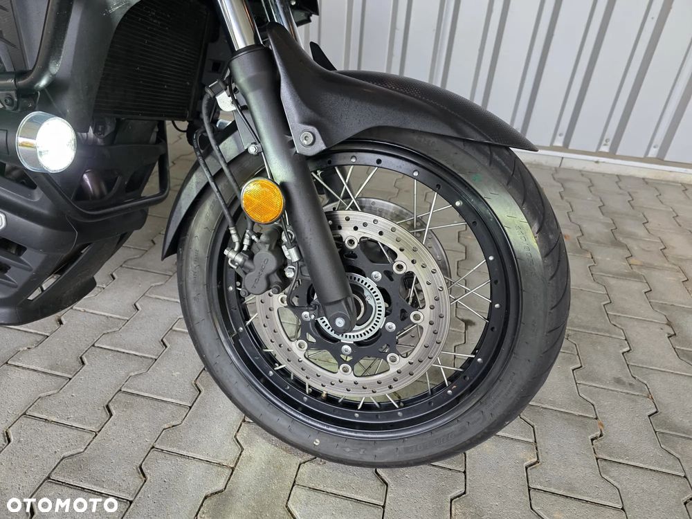 Suzuki V-STROM - 9