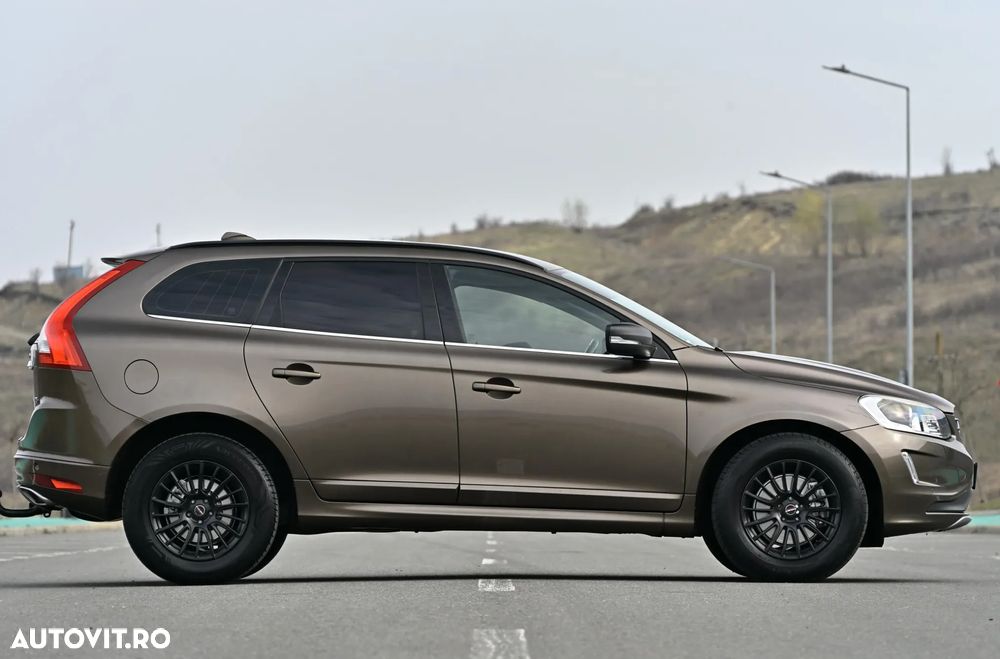 Volvo XC 60 D5 AWD Geartronic Summum - 7