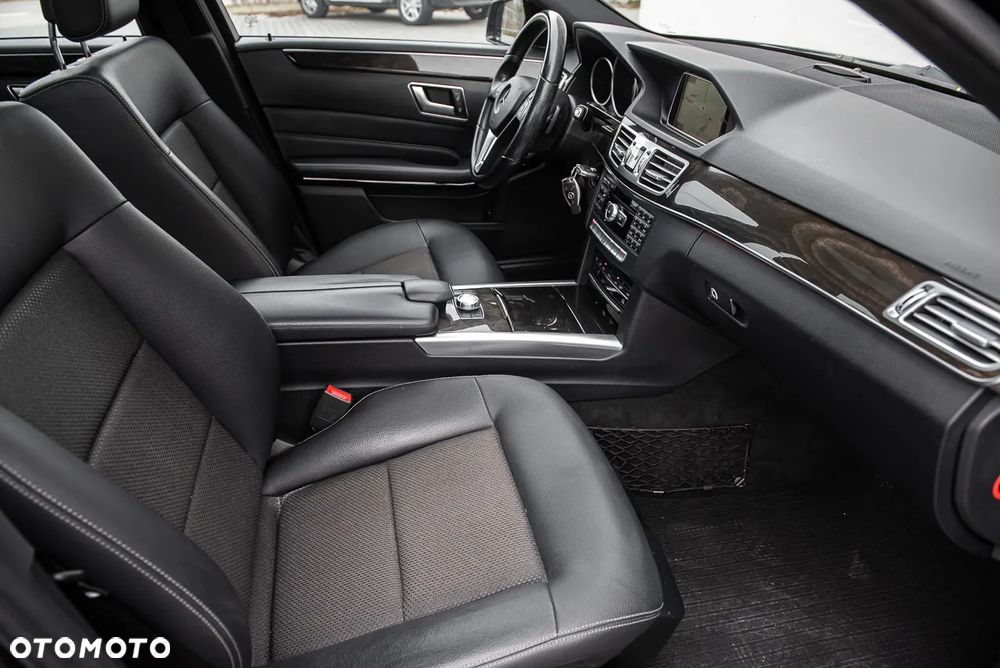 Mercedes-Benz Klasa E 250 CDI 4Matic 7G-TRONIC Avantgarde - 35