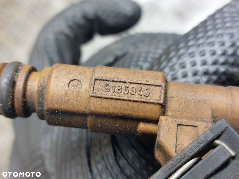 LISTWA WTRYSKOWA WTRYSKIWACZE VOLVO S80 I 2.5 T 9186340 0280155831 - 3