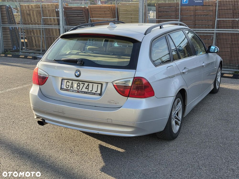 BMW Seria 3 320d DPF - 10