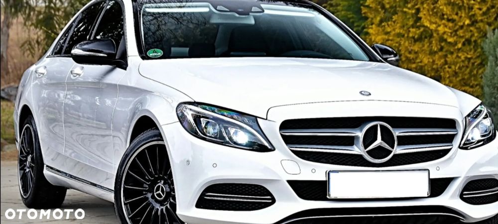 Mercedes-Benz Klasa C 180 CGI BlueEff Avantgarde - 28