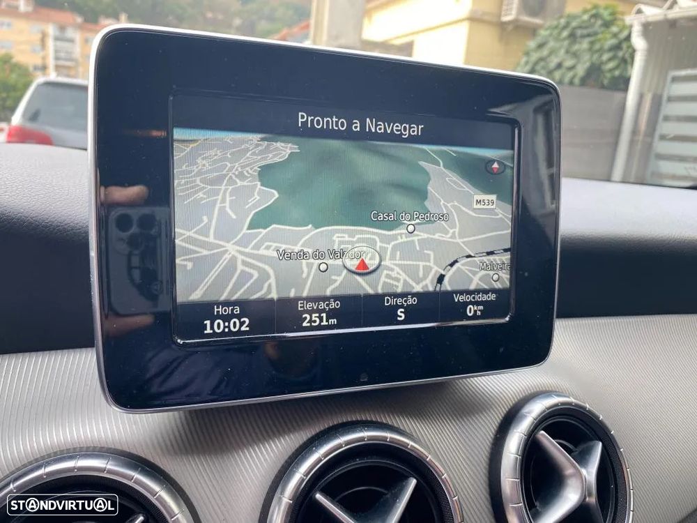 Mercedes-Benz CLA 220 d Shooting Brake Urban Aut. - 22