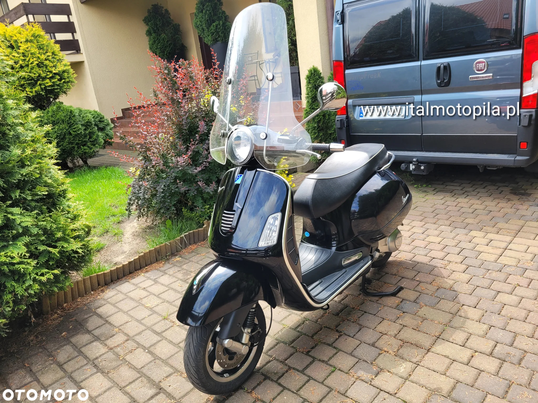 Piaggio Vespa - 2