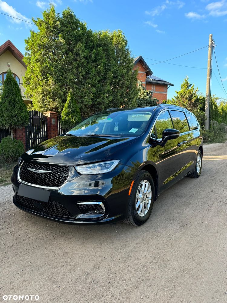 Chrysler Pacifica - 21