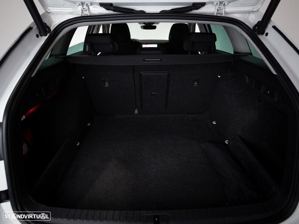 Skoda Octavia Break 2.0 TDI DSG First Edition - 12