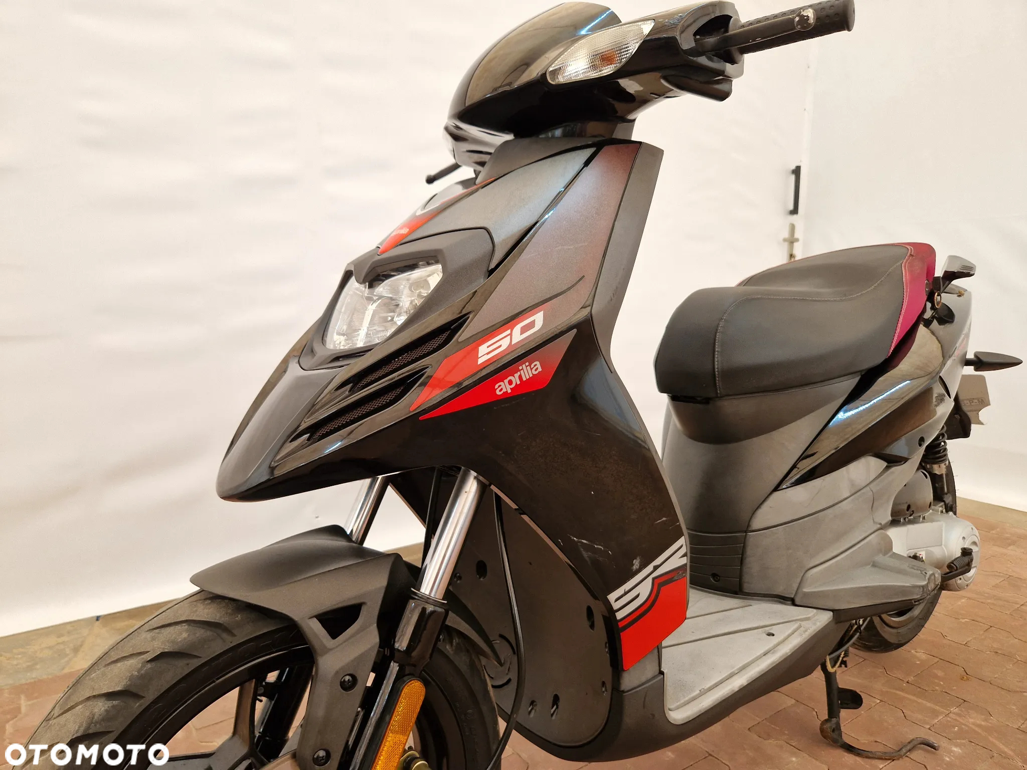Aprilia SR - 33
