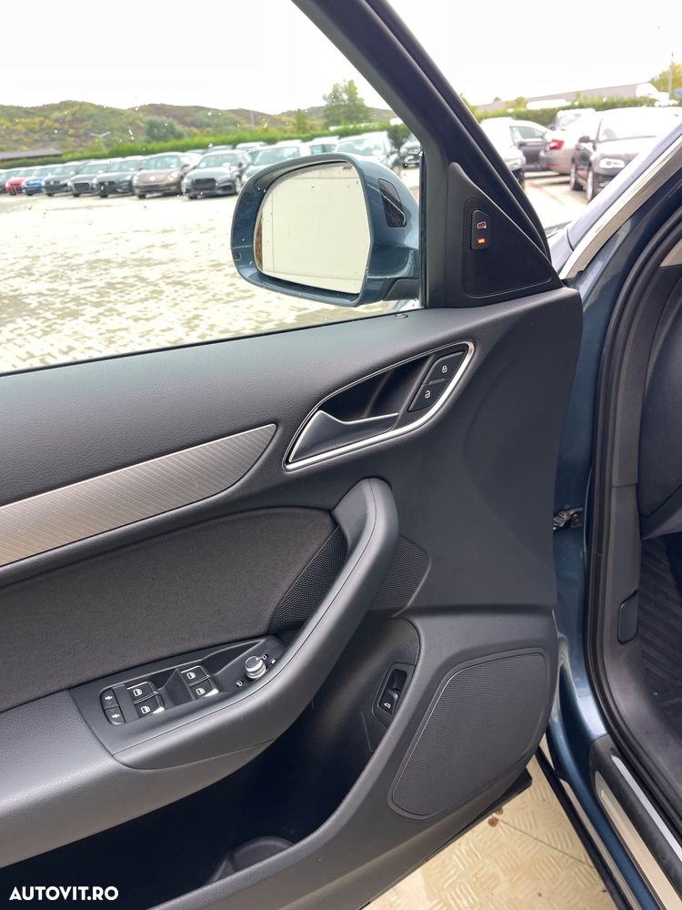 Audi Q3 2.0 TDI Quattro Stronic Design - 29