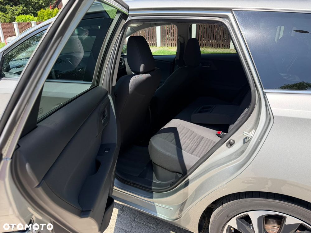 Toyota Auris - 16