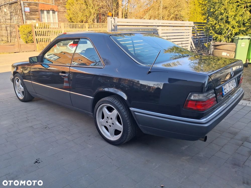 Mercedes-Benz Klasa E - 1