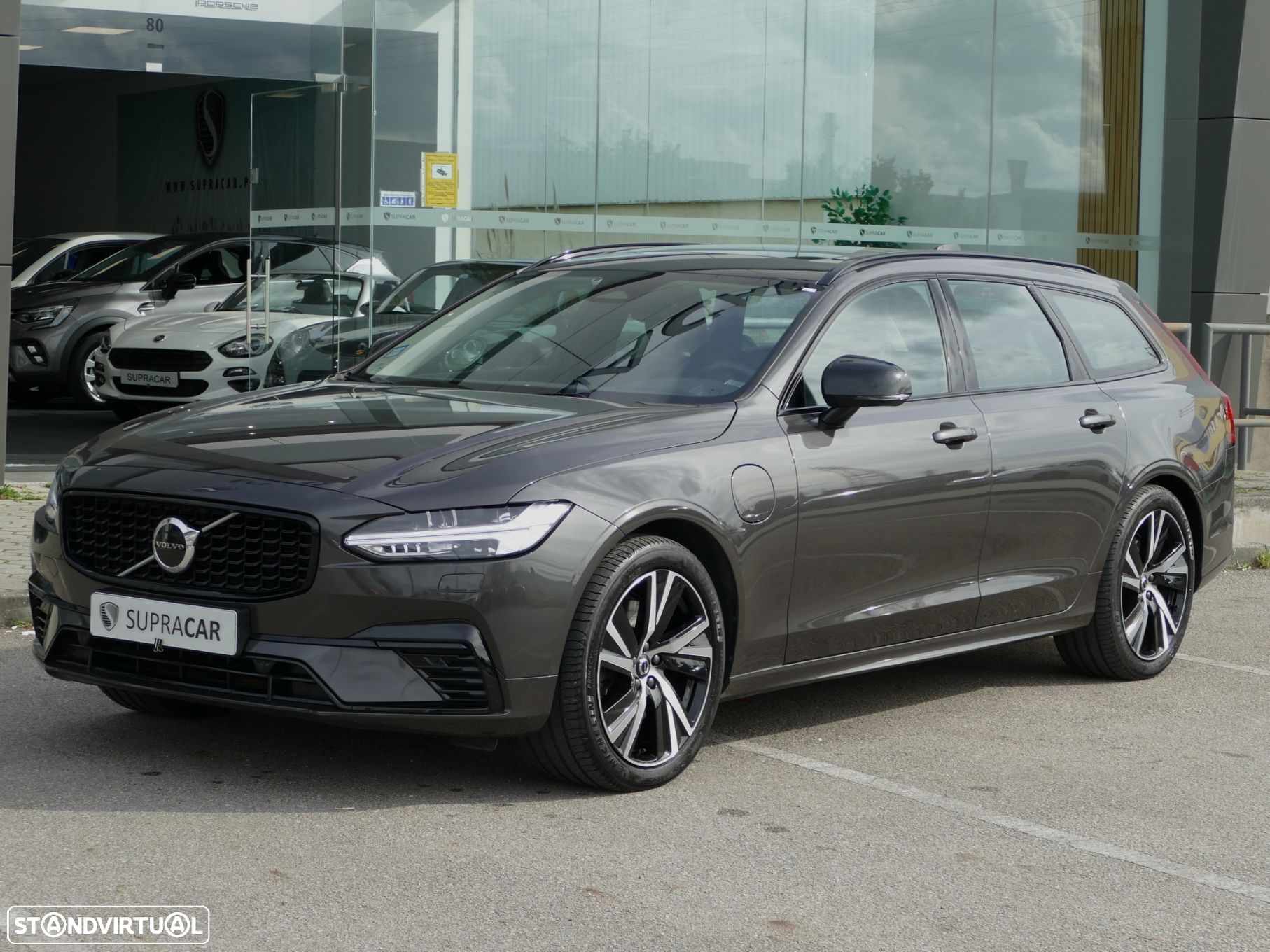 Volvo V90 2.0 T8 PHEV Plus Dark AWD - 1