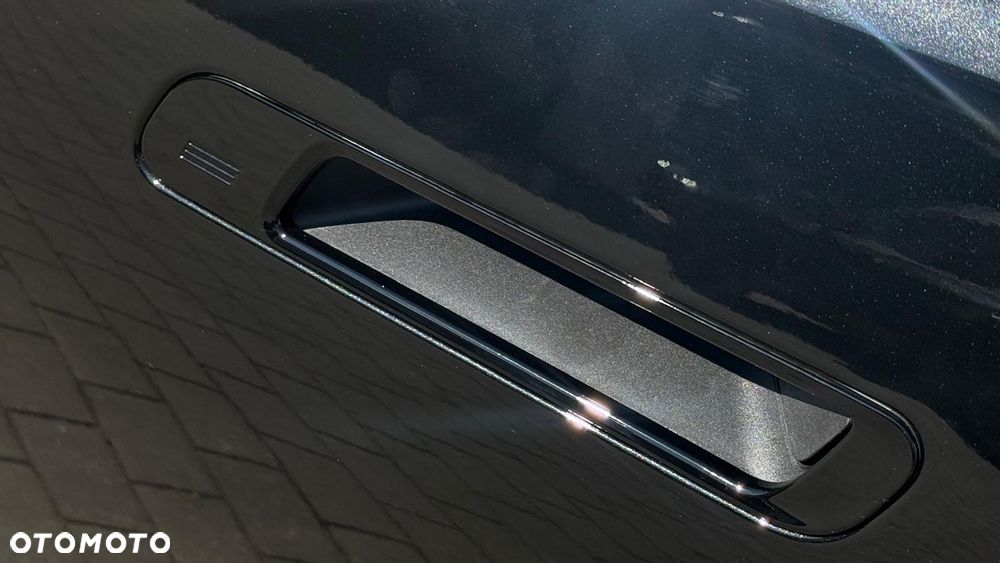 BMW Seria 7 - 16