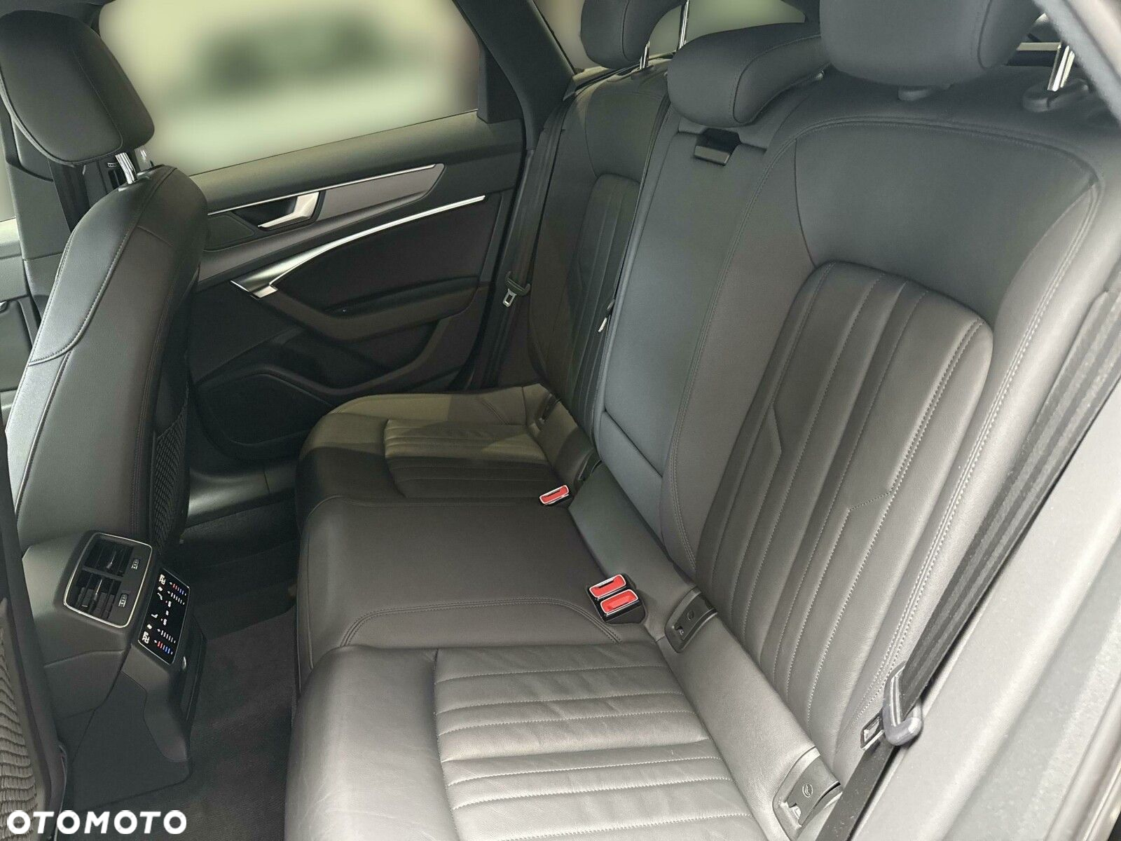 Audi A6 Allroad - 30