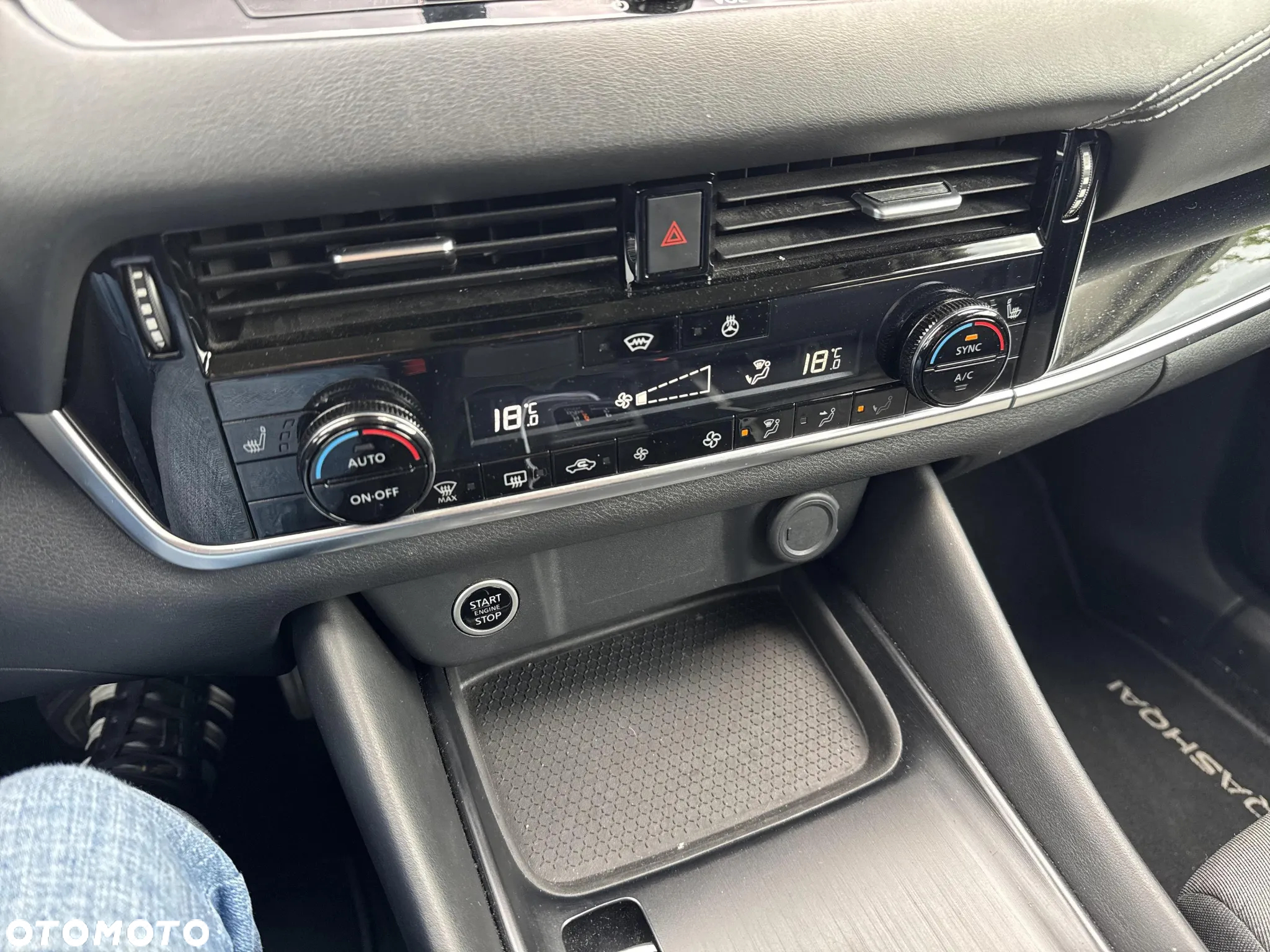 Nissan Qashqai 1.3 DIG-T N-Connecta DCT - 19
