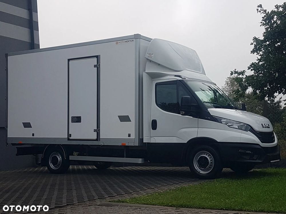 Iveco DAILY KONTENER 8EP KLIMA 4,21x2,23x2,23 3,0-160KM 35S16 KRAJOWY MANUAL 6-BIEGÓW - 30