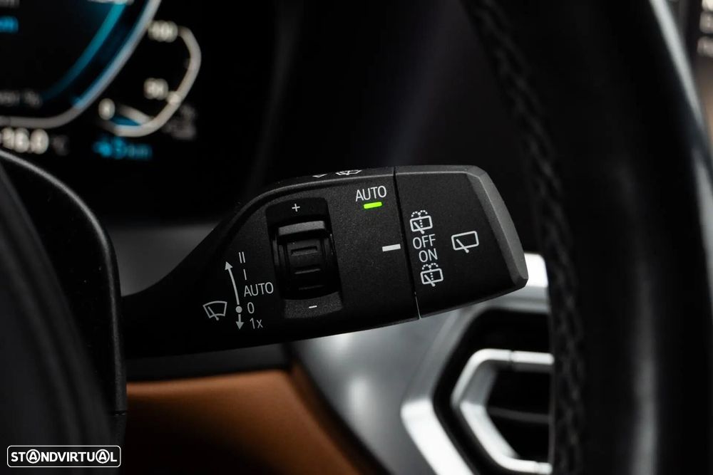 BMW 330 e Pack M Auto - 47