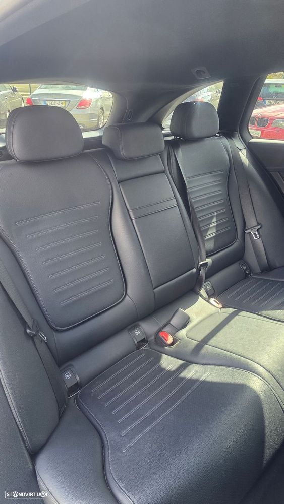 Mercedes-Benz C 220 d AMG Line - 22
