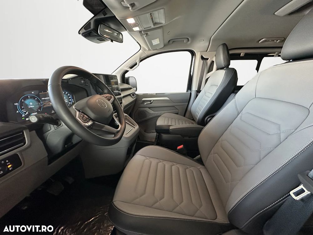 Volkswagen Caravelle - 11