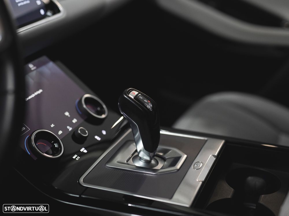 Land Rover Range Rover Evoque P300e SE - 21