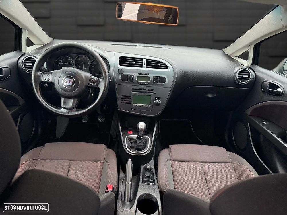 SEAT Leon 2.0 TDI Sport Up DPF - 9