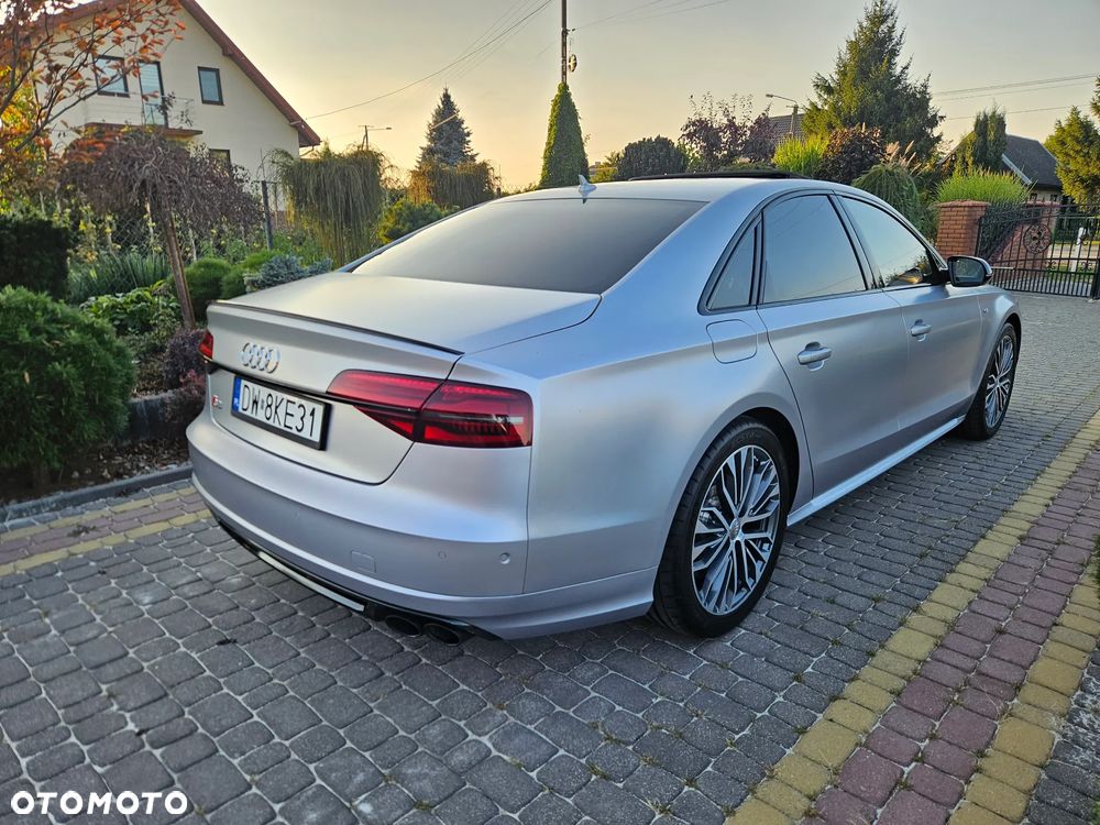 Audi S8 - 18