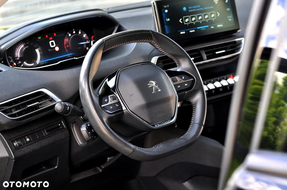 Peugeot 3008 1.2 PureTech Allure S&S - 17