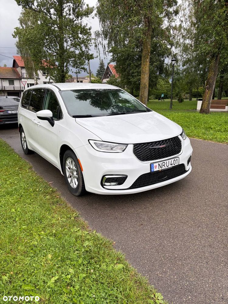 Chrysler Pacifica - 18