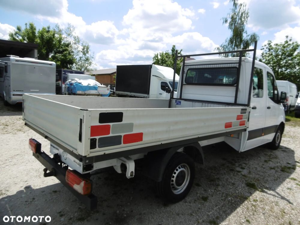 Mercedes-Benz Sprinter - 4