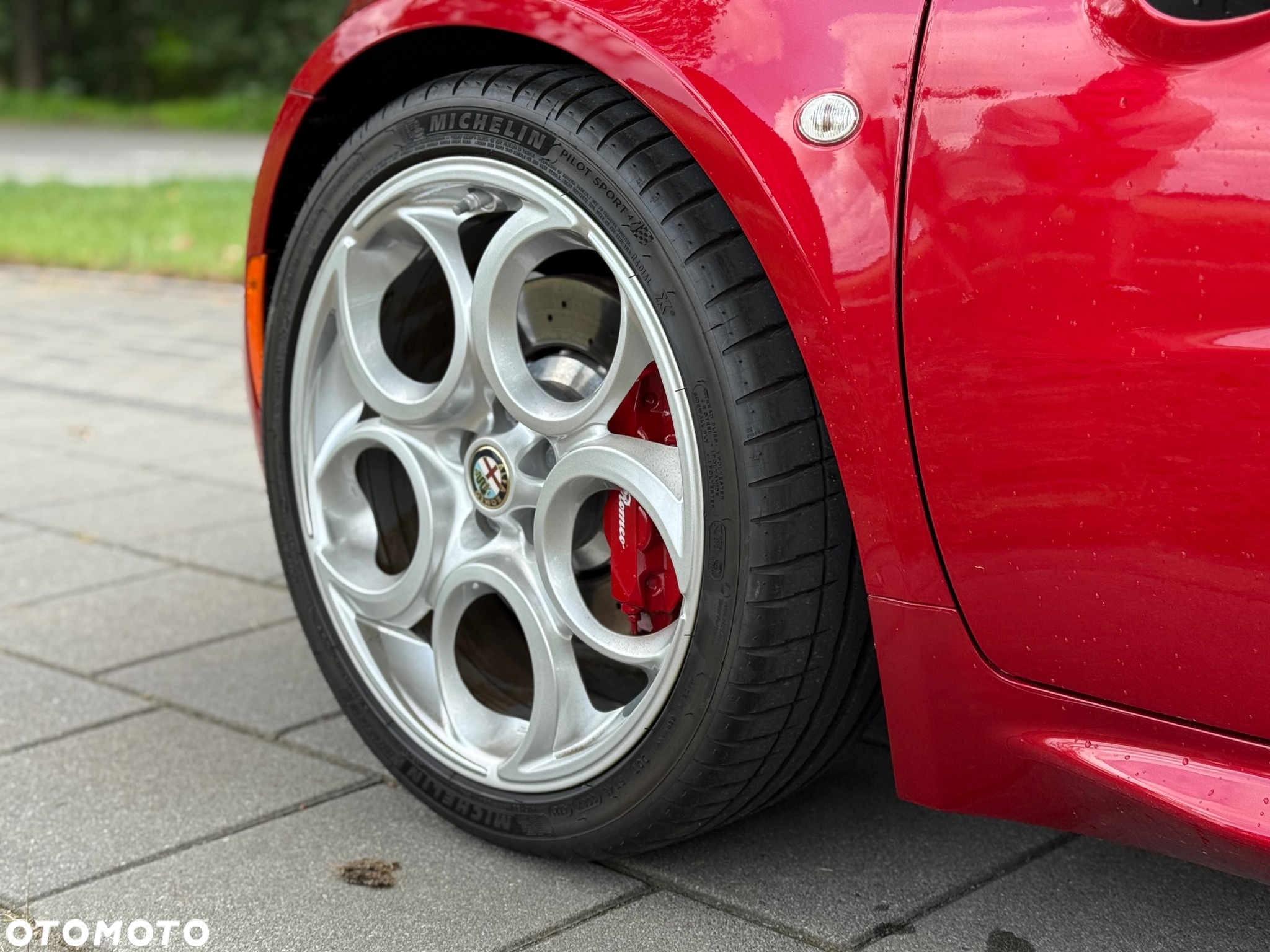 Alfa Romeo 4C - 11