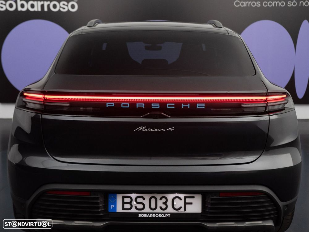 Porsche Macan Electric 4 - 12