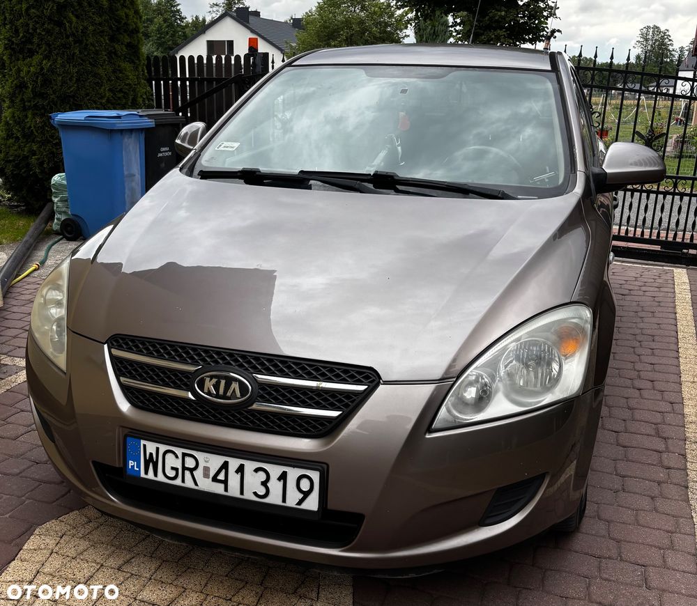 Kia Ceed - 3