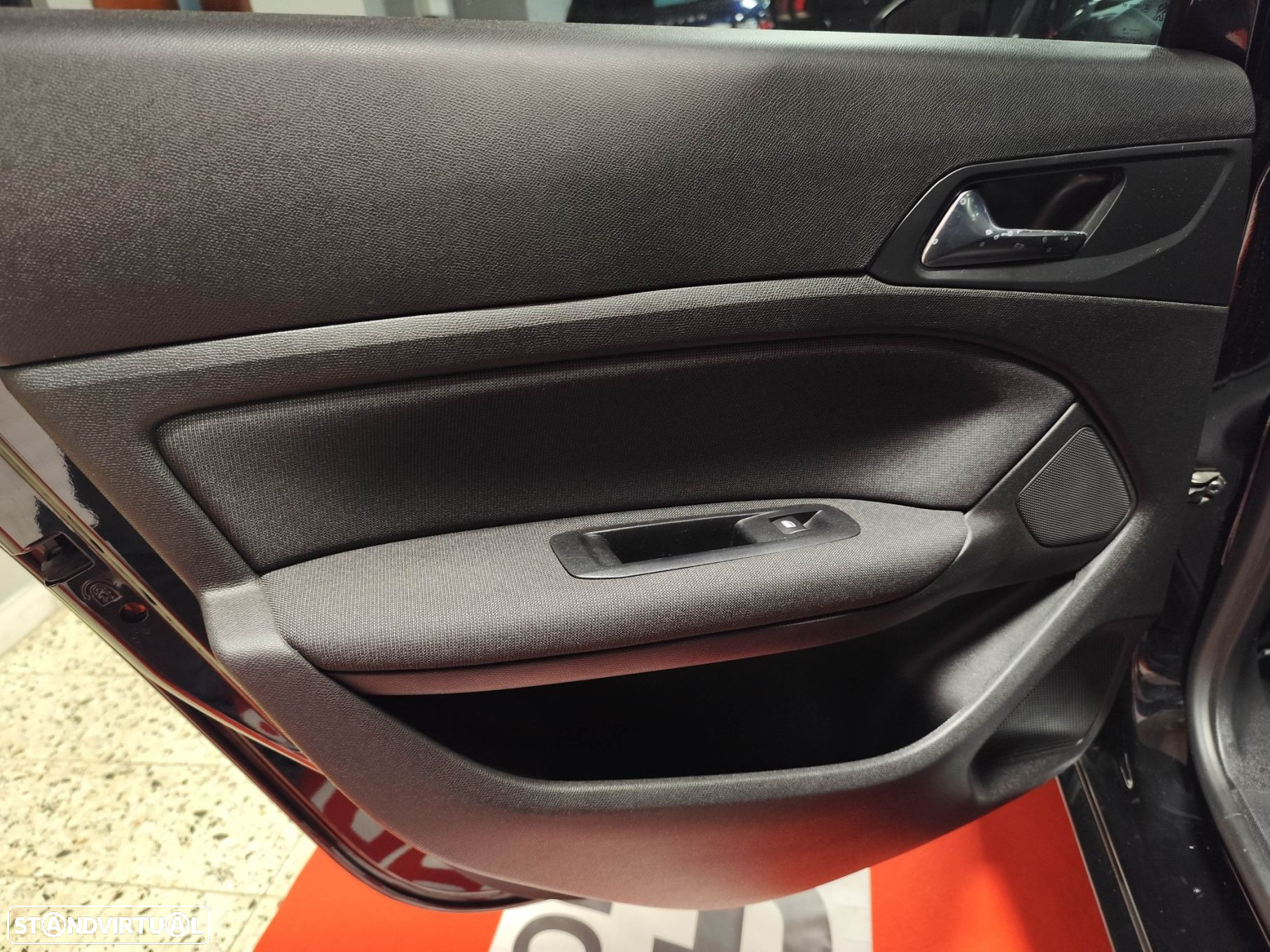 Peugeot 308 SW 1.5 BlueHDi Allure - 30