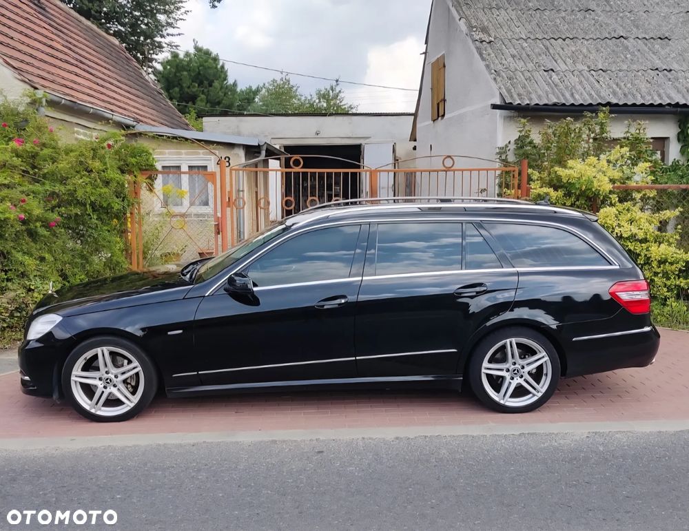 Mercedes-Benz Klasa E 250 CDI 4-Matic BlueEff Avantgarde - 1