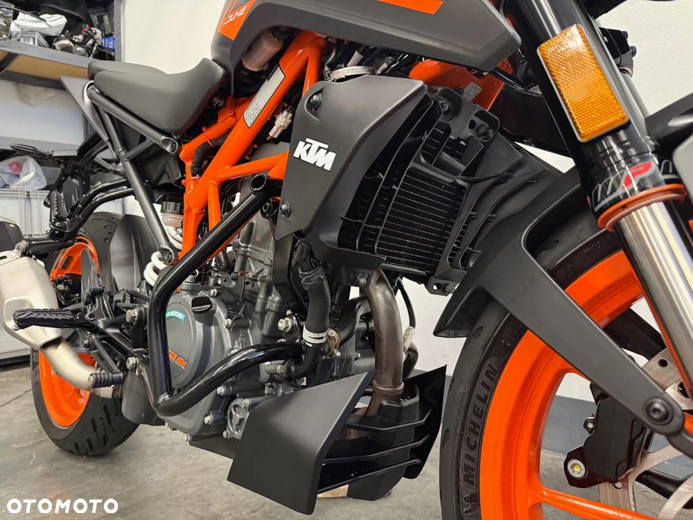 KTM Duke 125 - 8