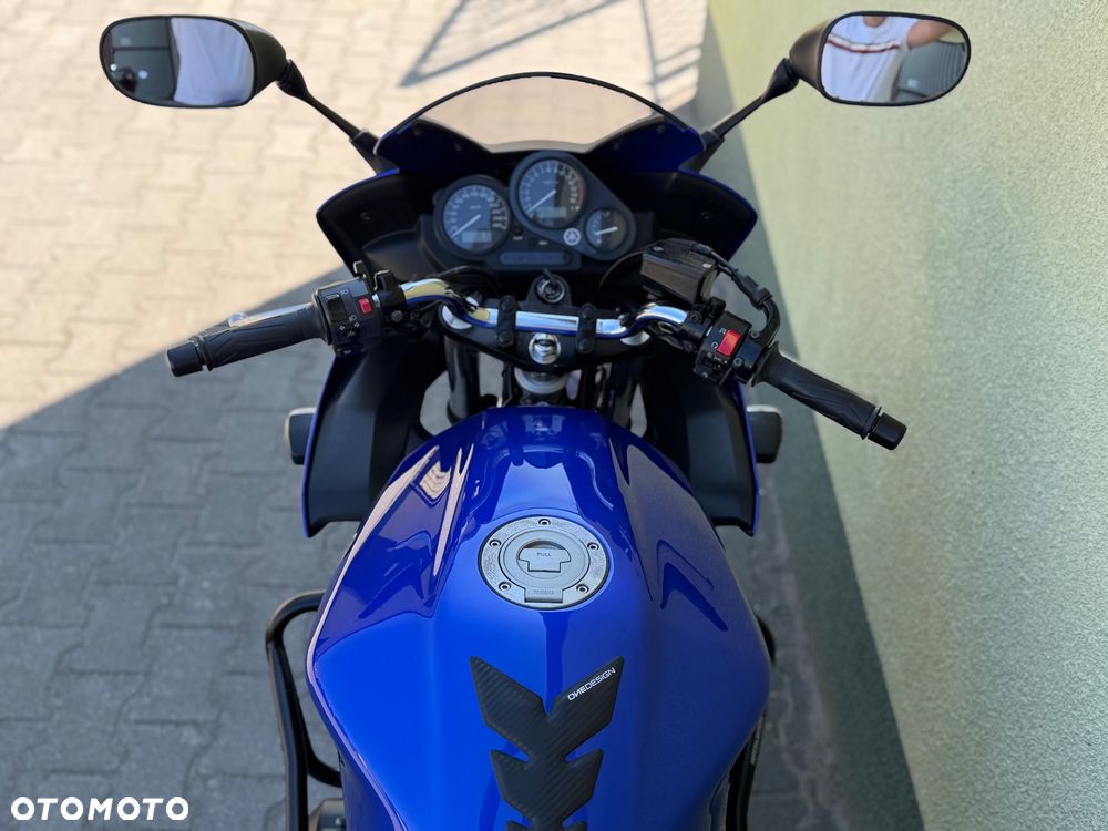 Yamaha FZS - 35