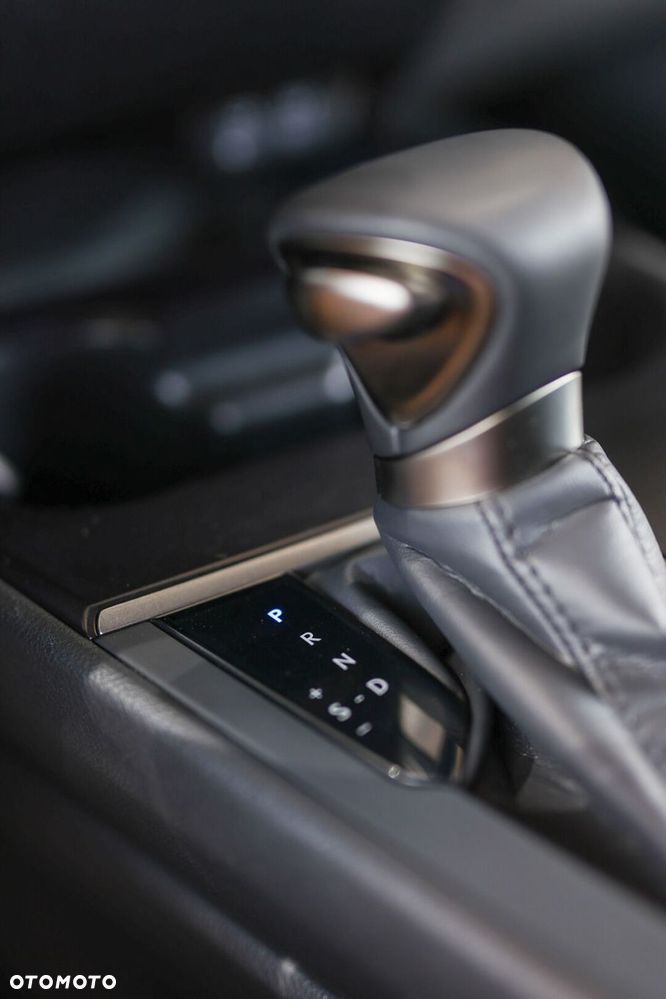 Lexus UX - 36
