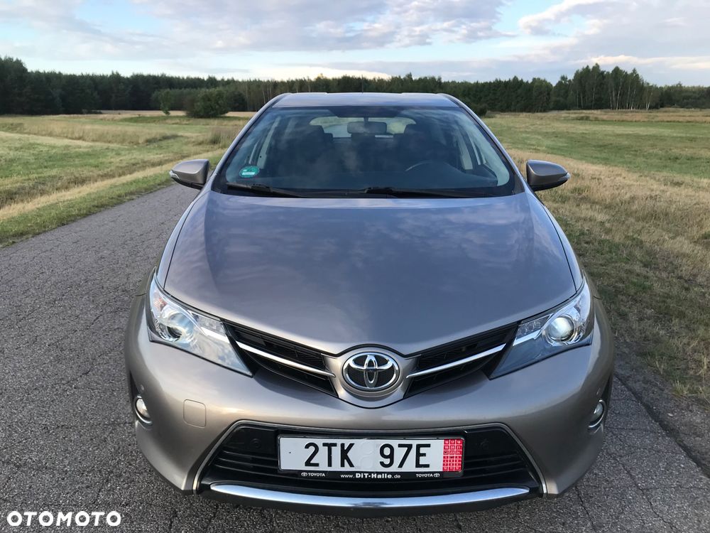 Toyota Auris - 2