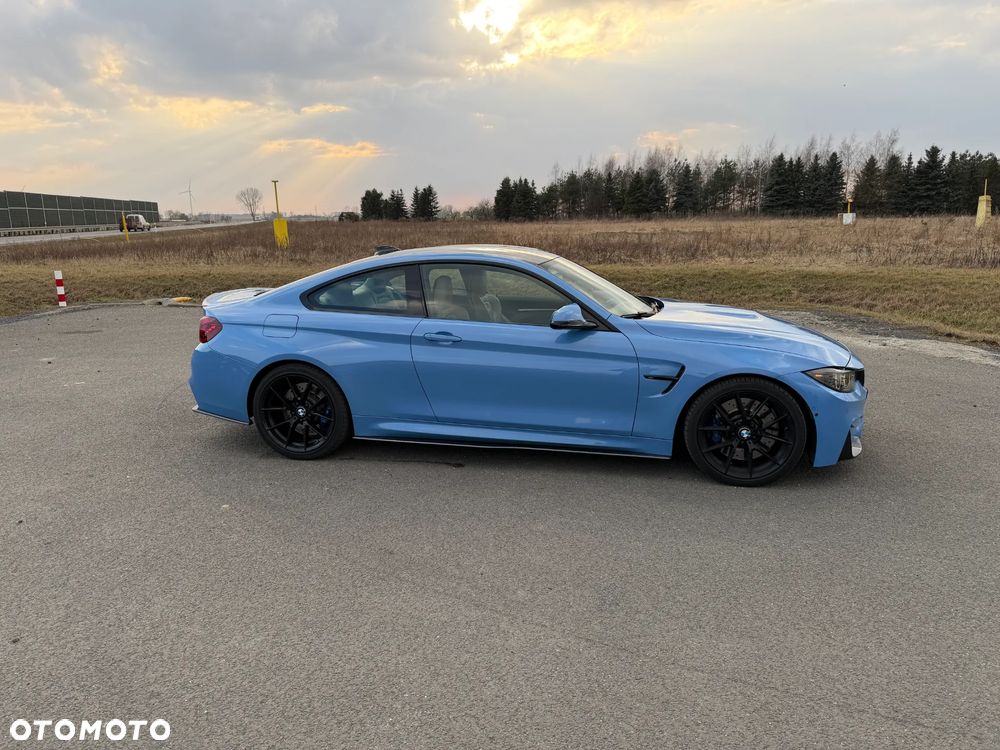 BMW M4 - 4