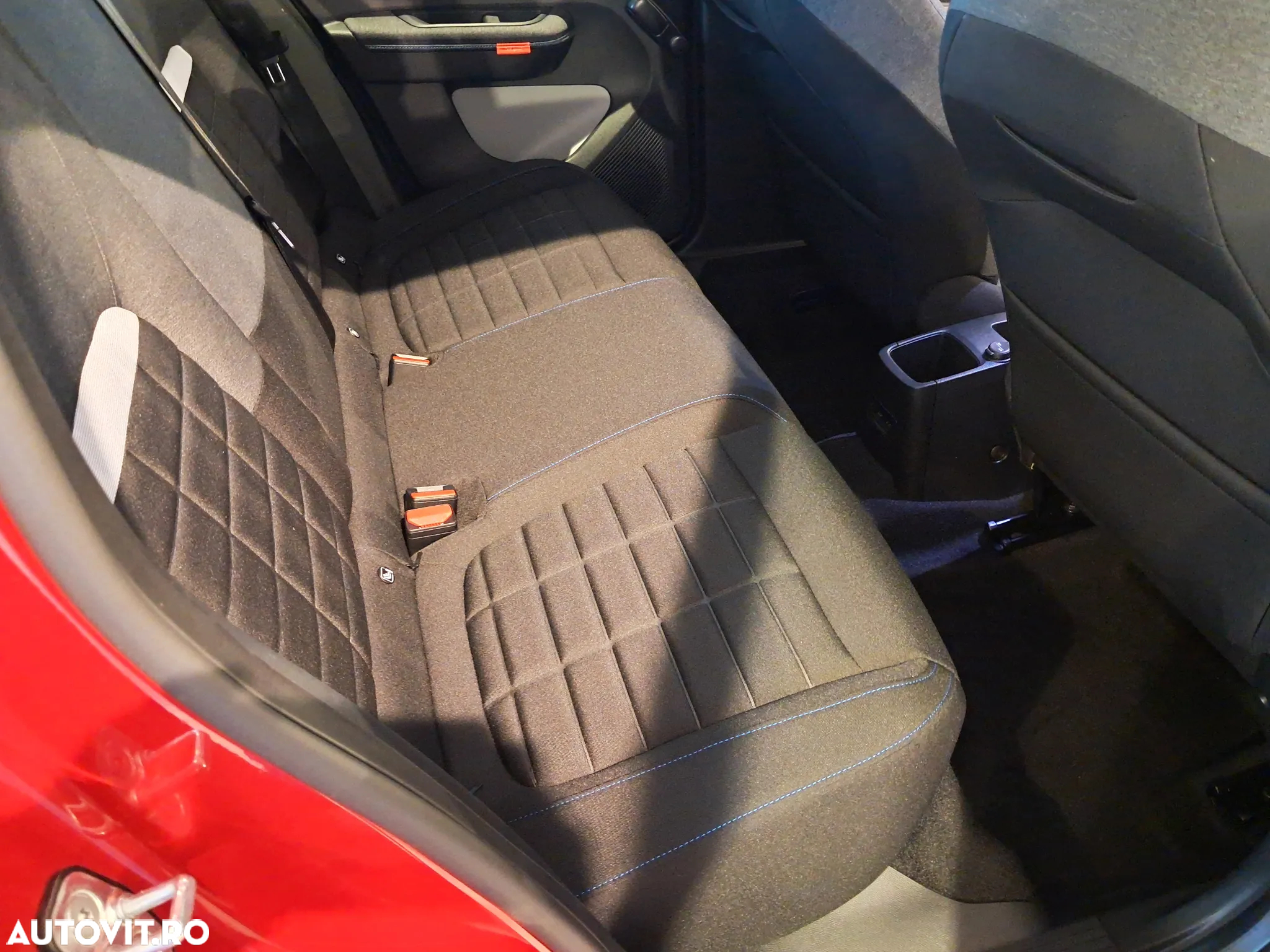 Citroën C3 1.2 PureTech 100 S&S BVM6 PLUS - 22
